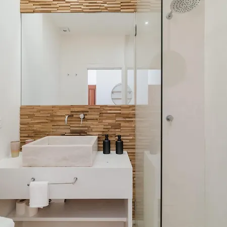 Appartamento Ajuda Cozy Retreat With Patio