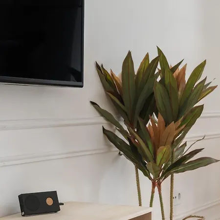 Ajuda Cozy Retreat With Patio *