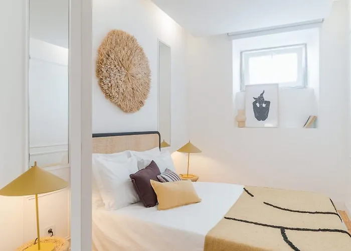 Ajuda Cozy Retreat With Patio 리스본