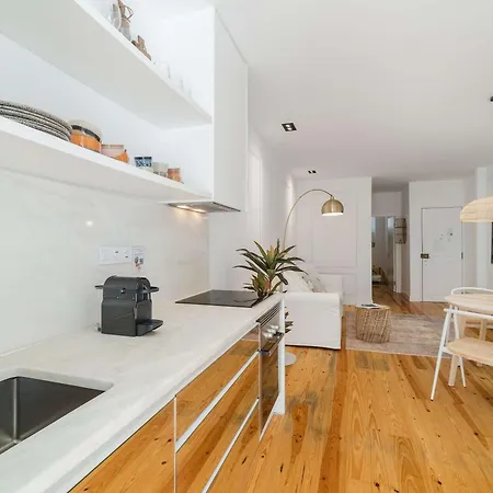 Apartment Ajuda Cozy Retreat With Patio Lissabon