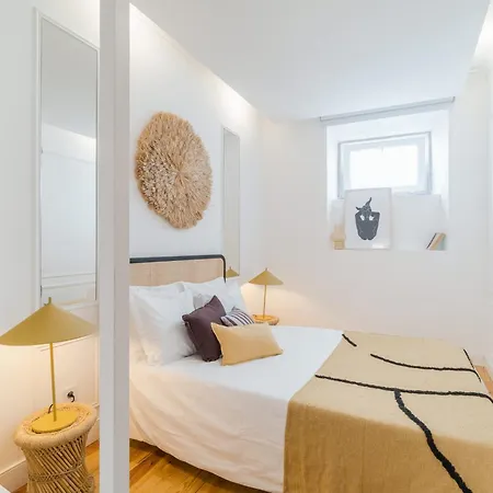 Ajuda Cozy Retreat With Patio Lissabon